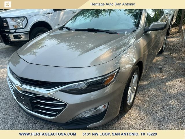 2022 Chevrolet Malibu LT FWD photo