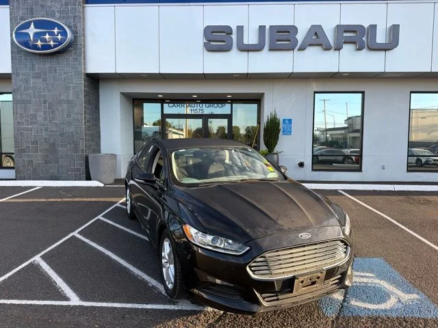 2015 Ford Fusion SE FWD photo