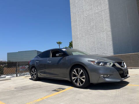 2017 Nissan Maxima Platinum FWD photo