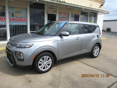 2022 Kia Soul LX FWD photo