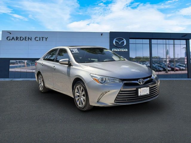 2015 Toyota Camry XLE FWD photo