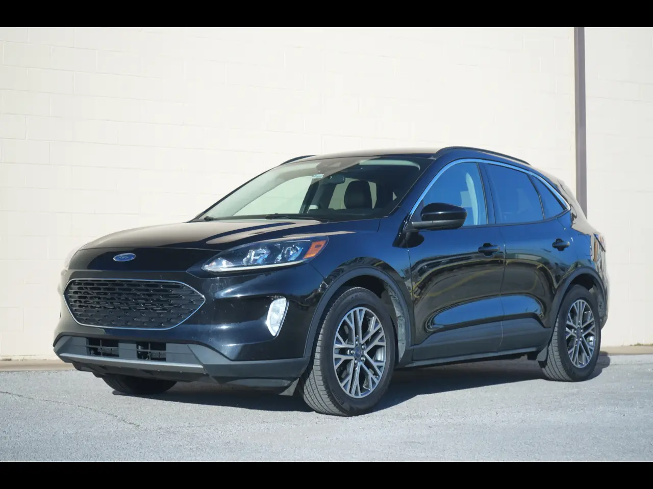 2020 Ford Escape SEL FWD photo