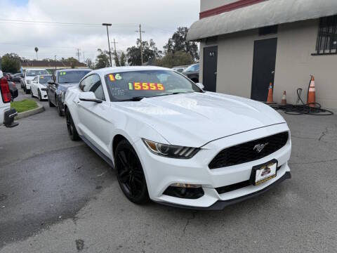 2016 Ford Mustang EcoBoost Premium RWD photo