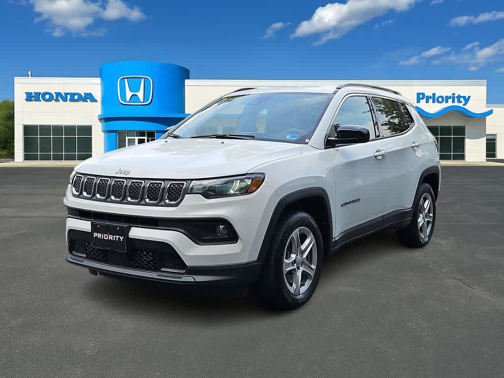 2023 Jeep Compass Latitude 4WD photo