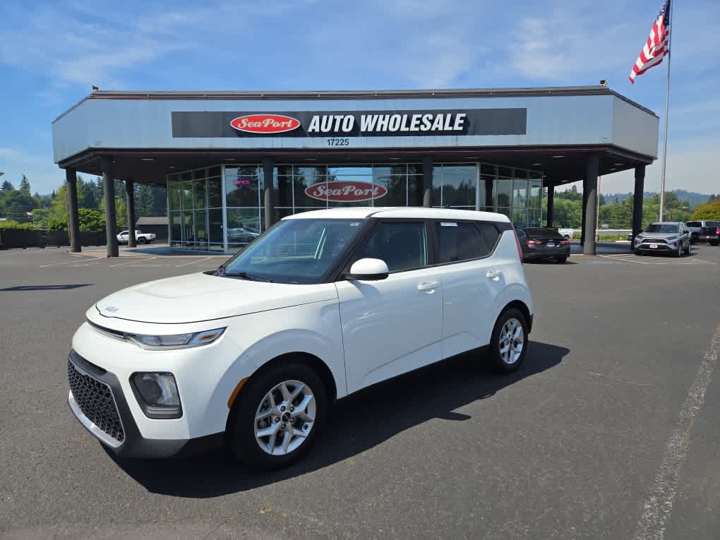 2022 Kia Soul LX FWD photo