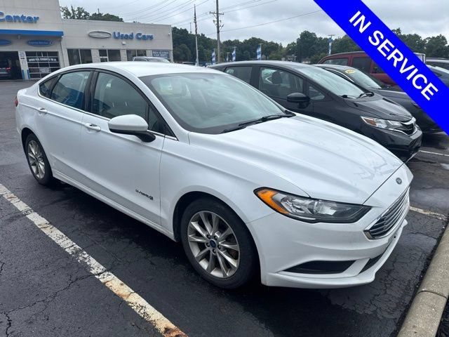 2017 Ford Fusion Hybrid SE FWD photo