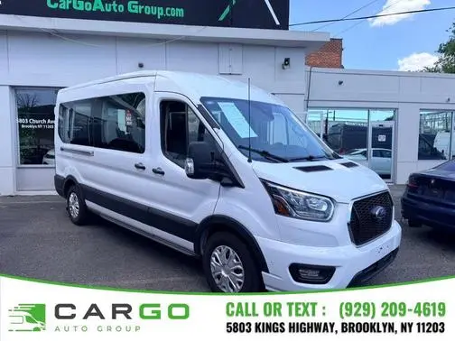 2023 Ford Transit Passenger Wagon XLT RWD photo