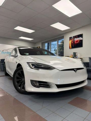 2020 Tesla Model S Long Range AWD photo