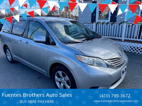 2016 Toyota Sienna FWD photo