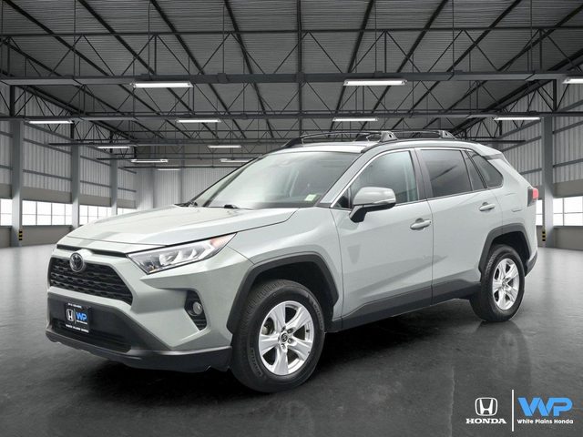 2021 Toyota RAV4 XLE AWD photo
