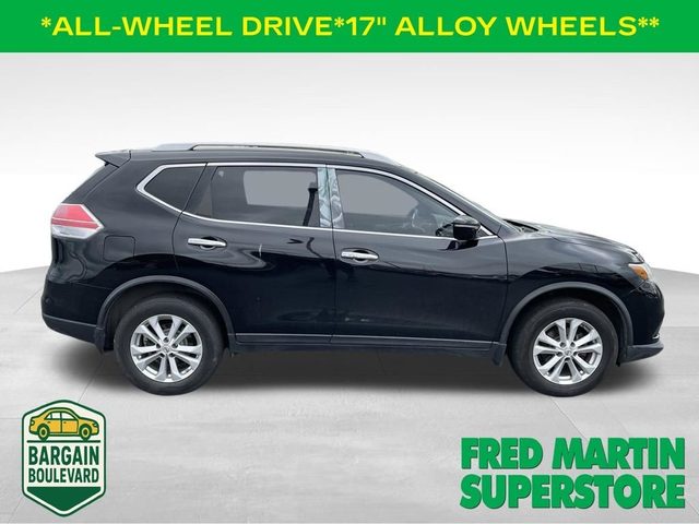 2015 Nissan Rogue SV AWD photo
