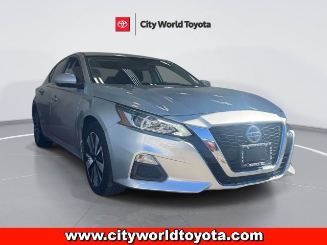 2022 Nissan Altima 2.5 SV FWD photo