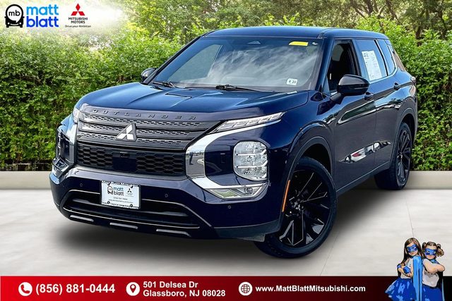 2023 Mitsubishi Outlander SE Black Edition AWD photo