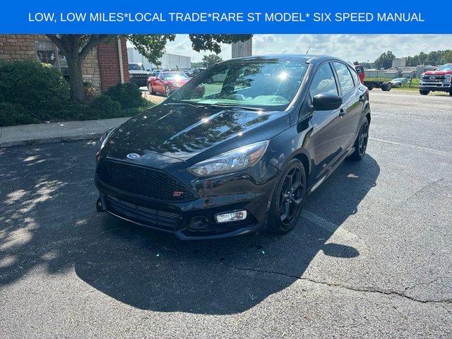 2016 Ford Focus ST FWD photo