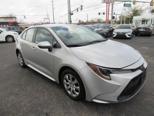 2022 Toyota Corolla LE FWD photo