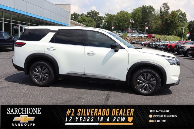 2023 Nissan Pathfinder S 4WD photo
