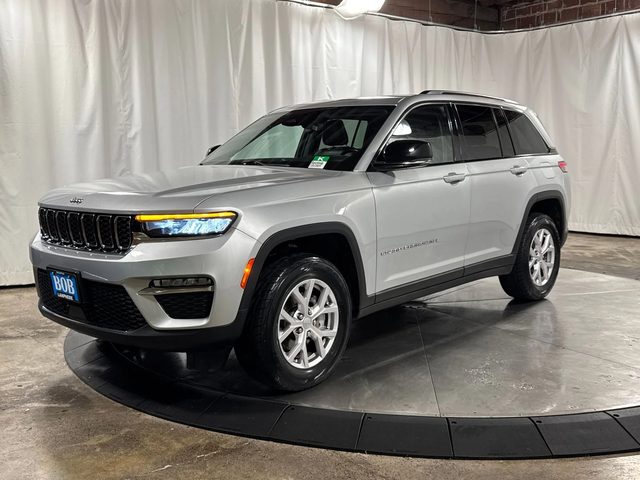2022 Jeep Grand Cherokee Limited 4WD photo