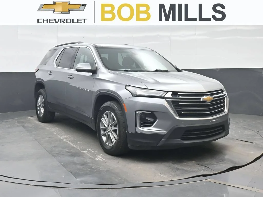 2023 Chevrolet Traverse LT Cloth AWD photo