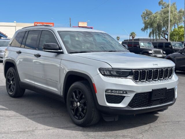 2023 Jeep Grand Cherokee Limited 4WD photo