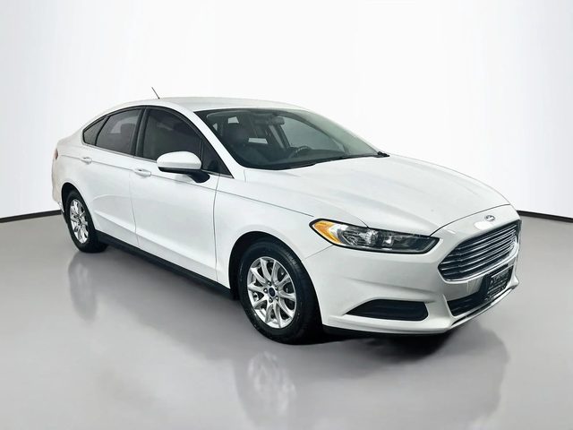 2015 Ford Fusion S FWD photo