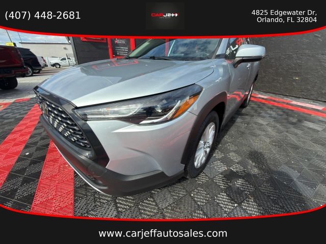 2022 Toyota Corolla Cross LE FWD photo