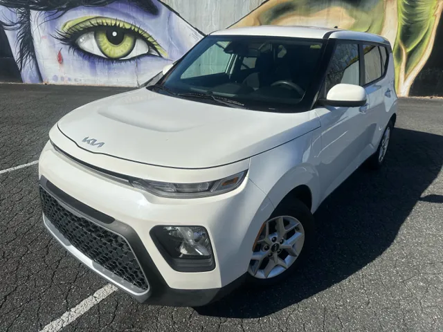 2022 Kia Soul LX FWD photo