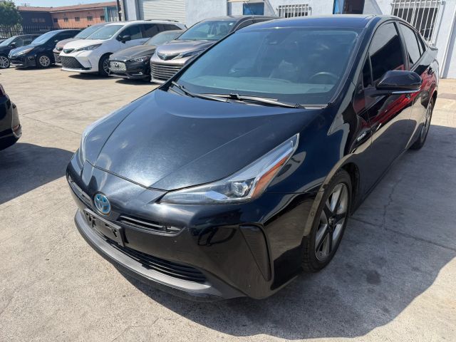 2021 Toyota Prius XLE FWD photo