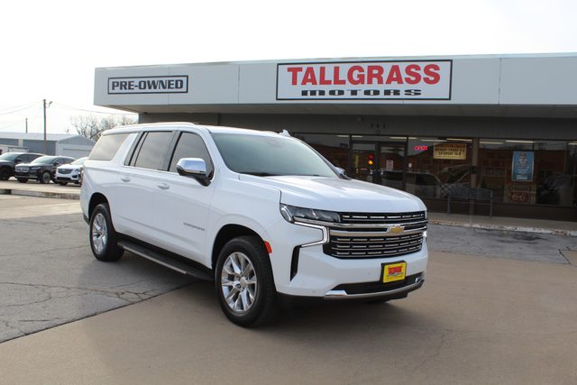 2023 Chevrolet Suburban Premier RWD photo