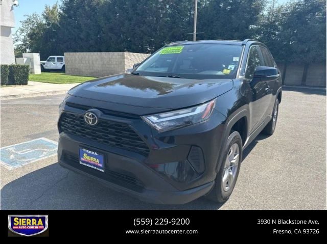 2022 Toyota RAV4 XLE FWD photo