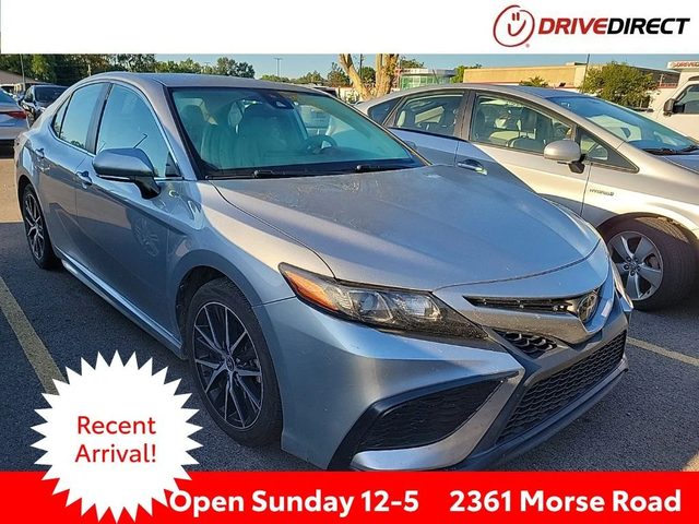 2022 Toyota Camry SE FWD photo