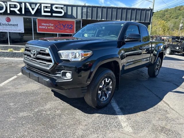 2016 Toyota Tacoma SR5 4WD photo
