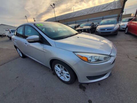 2015 Ford Focus SE FWD photo