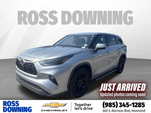 2022 Toyota Highlander LE FWD photo