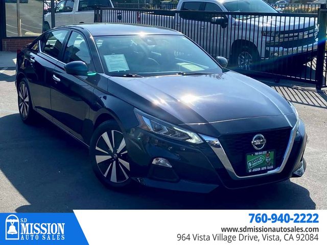 2022 Nissan Altima 2.5 SV FWD photo