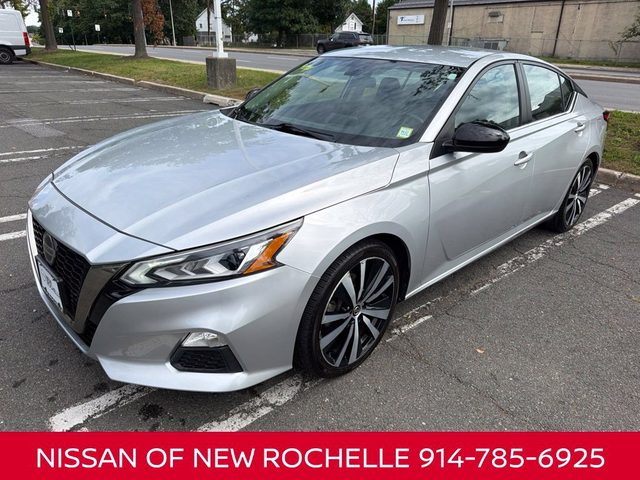 2022 Nissan Altima 2.5 SR FWD photo