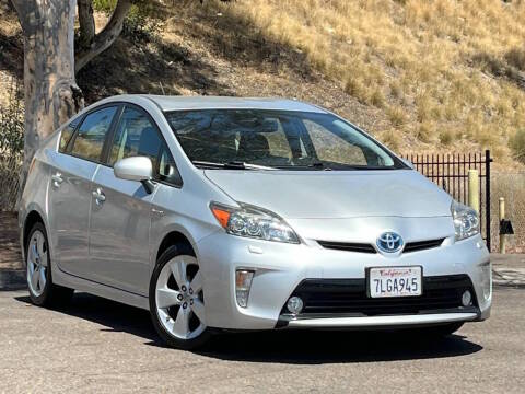 2015 Toyota Prius Five FWD photo