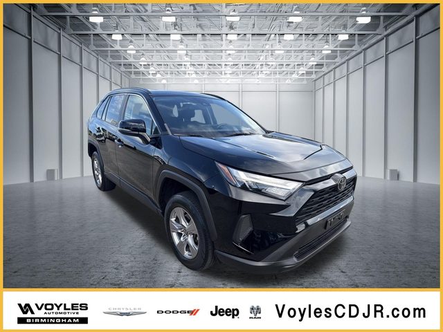2023 Toyota RAV4 XLE FWD photo