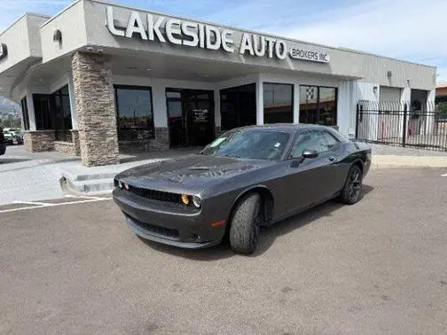 2022 Dodge Challenger SXT RWD photo