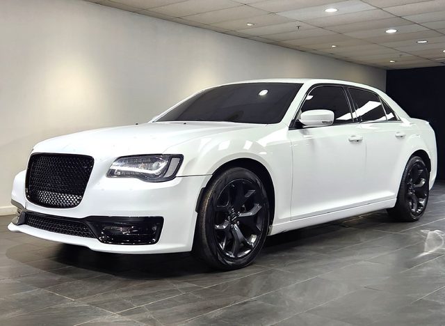 2022 Chrysler 300 300S RWD photo