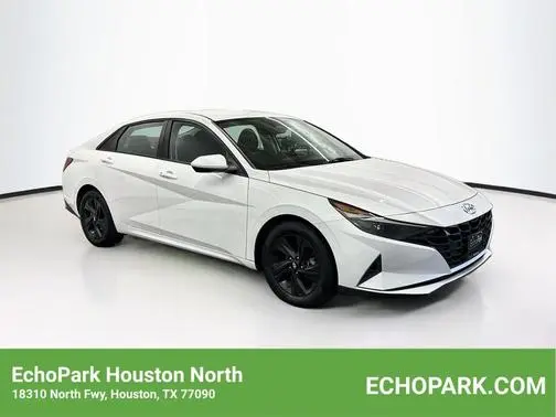2021 Hyundai Elantra SEL FWD photo