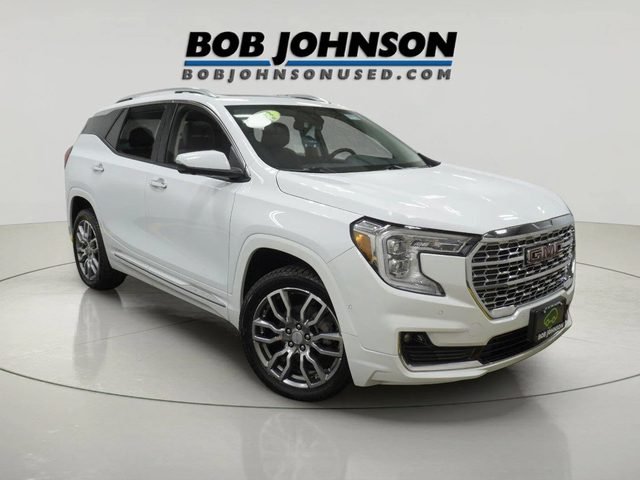 2023 GMC Terrain Denali AWD photo