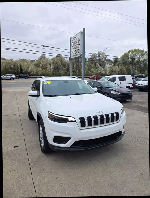 2020 Jeep Cherokee Latitude 4WD photo