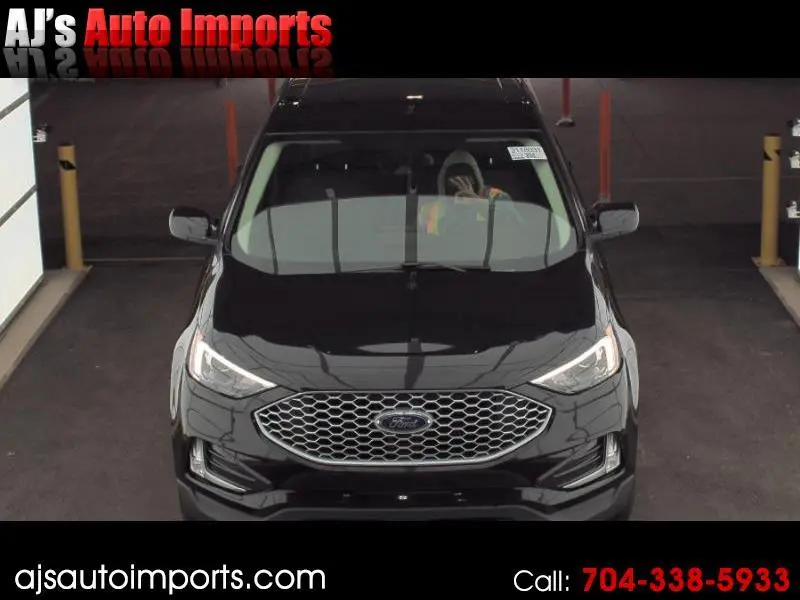 2023 Ford Edge SEL AWD photo