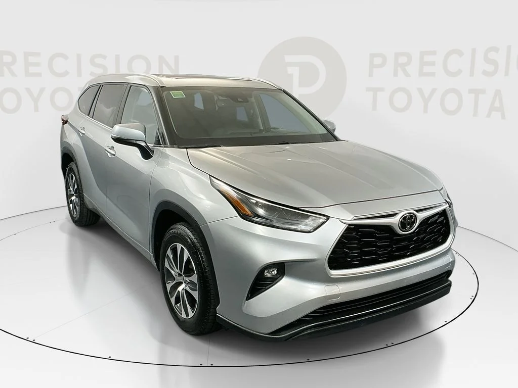 2023 Toyota Highlander XLE FWD photo