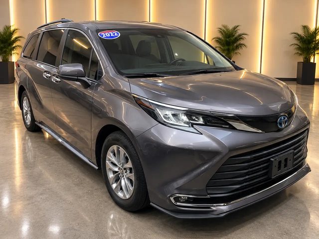 2022 Toyota Sienna XLE AWD photo