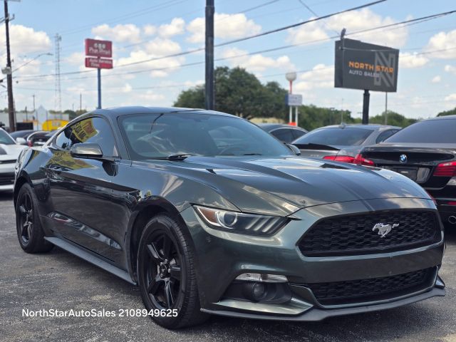 2015 Ford Mustang EcoBoost RWD photo