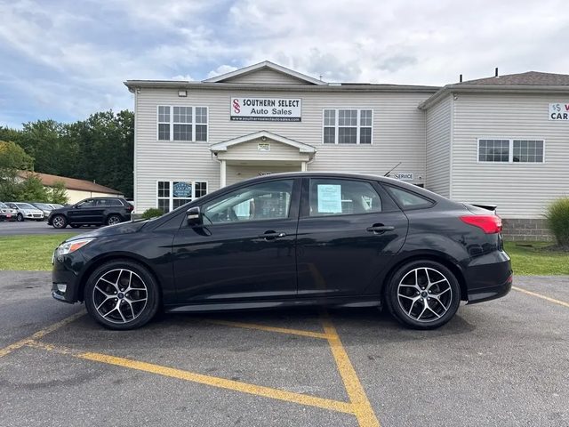 2015 Ford Focus SE FWD photo