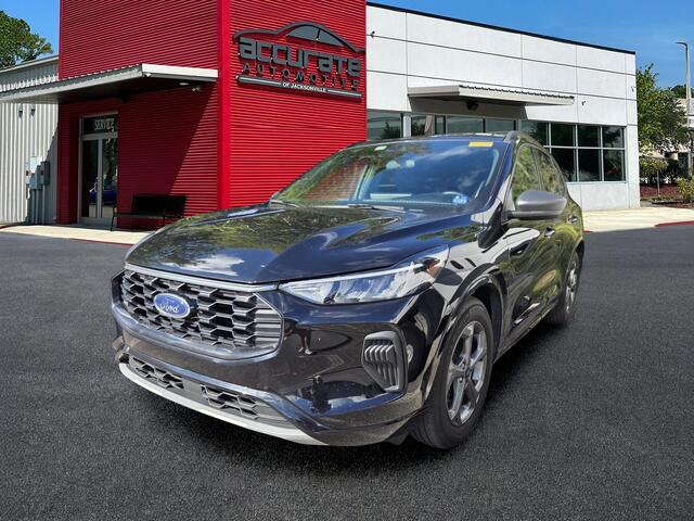 2023 Ford Escape ST-Line FWD photo
