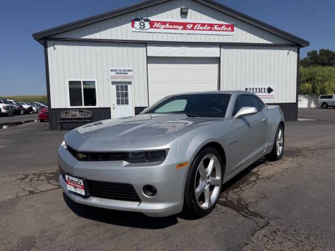 2015 Chevrolet Camaro LT RWD photo