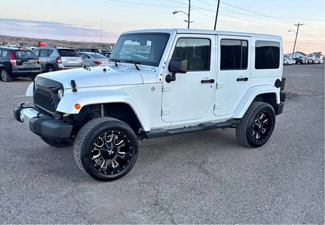 2015 Jeep Wrangler Unlimited Sahara 4WD photo